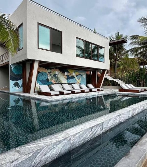 Outdoor dining at Bali Luxury Suites